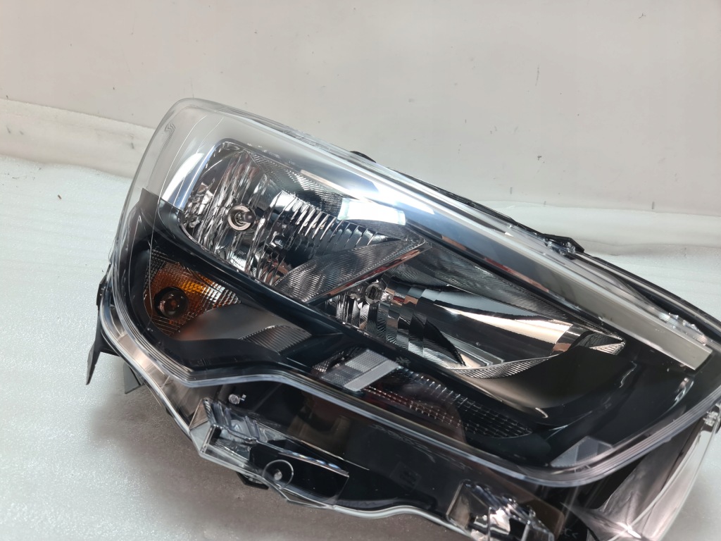 фото №3, Opel combo e лампа права перед фара правий передній 9816825480