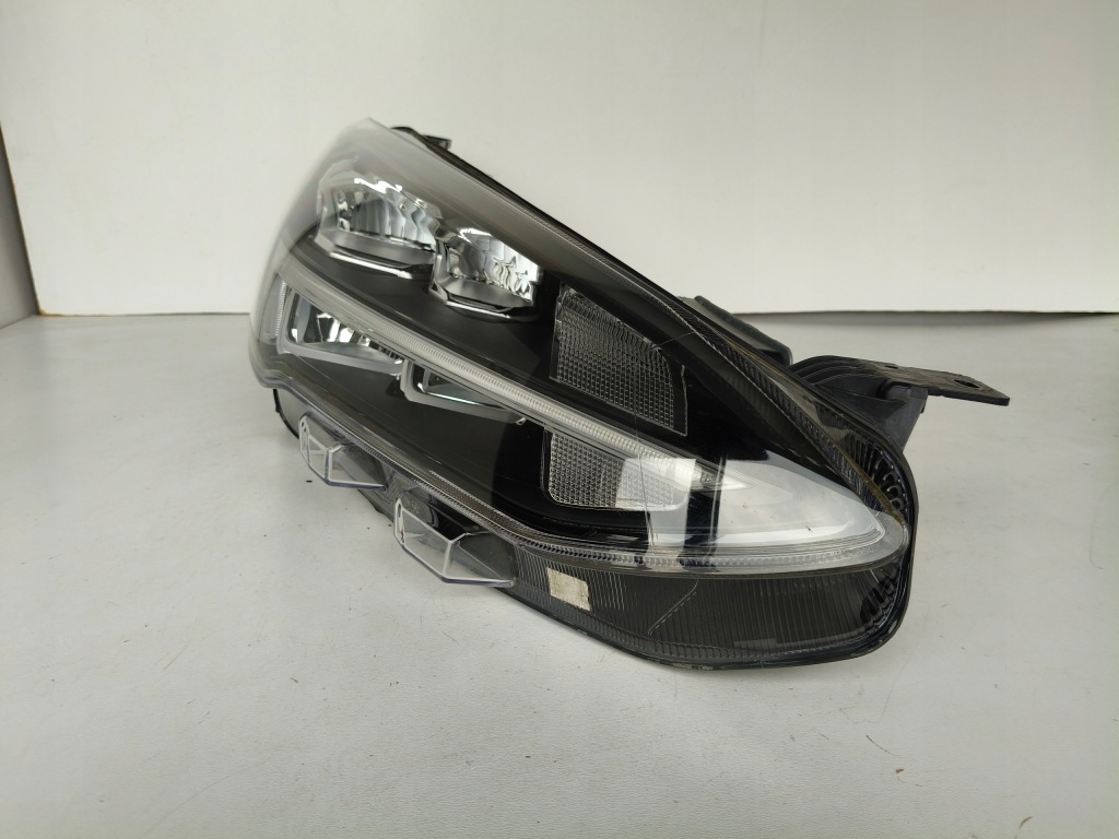 Купити Фара правий фара ford focus mk4 18- full led