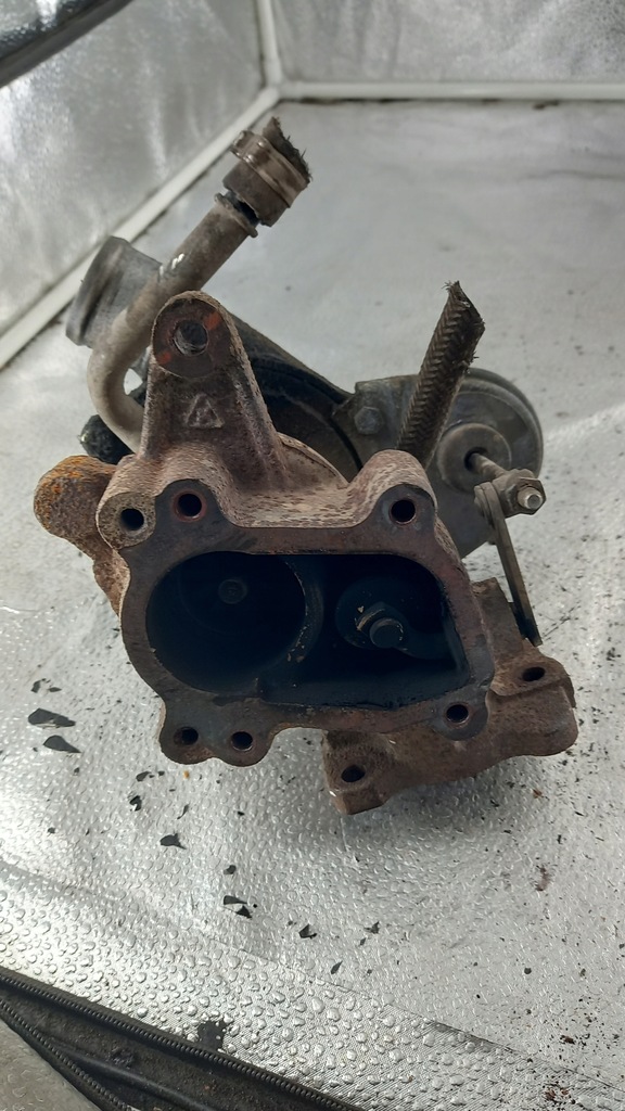 фото №4, Turbo компресор citroen c5 kombi 01r 2.0hdi