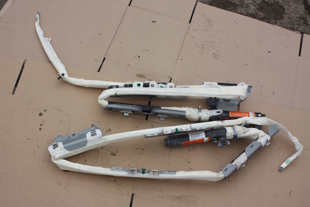 фото №1, Шторка безопасности подушка безопасности правая volvo v70 ii