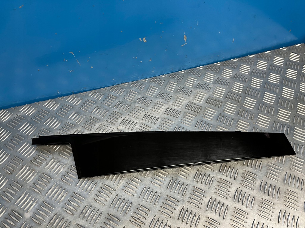 фото №1, Mercedes w251 молдинг вертикальная дверь левый перед