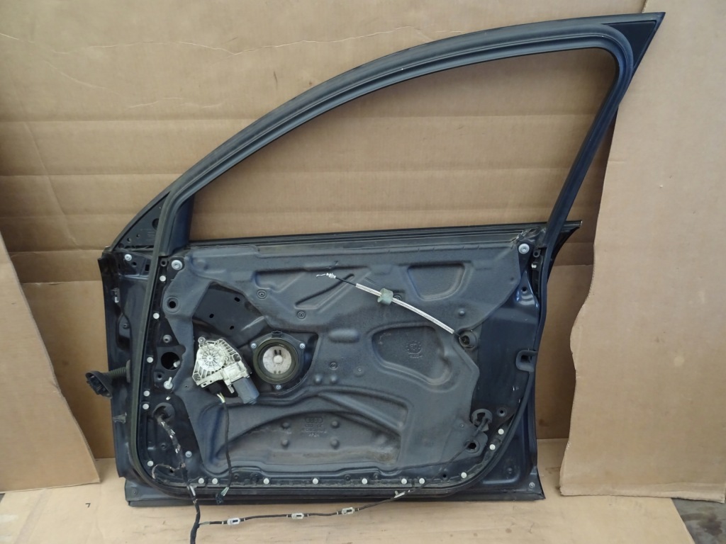 фото №2, Audi a6 c6 двері праве перед