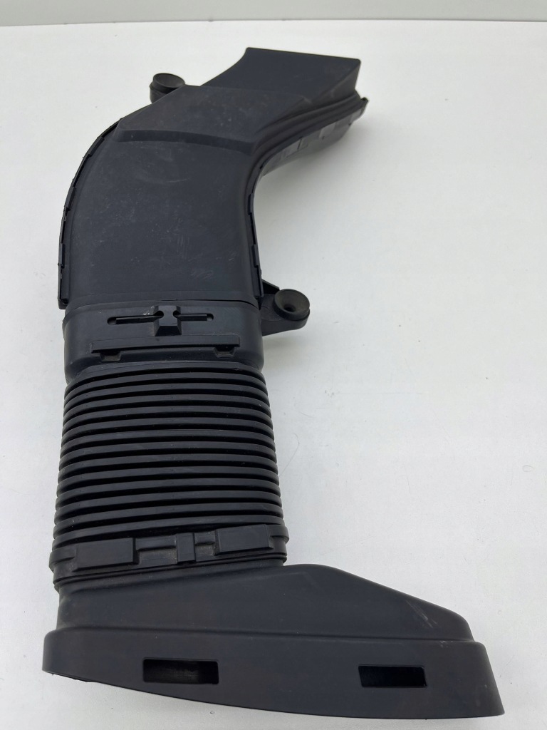 Купити Mercedes w213 труба впуск повітря права a2760902637