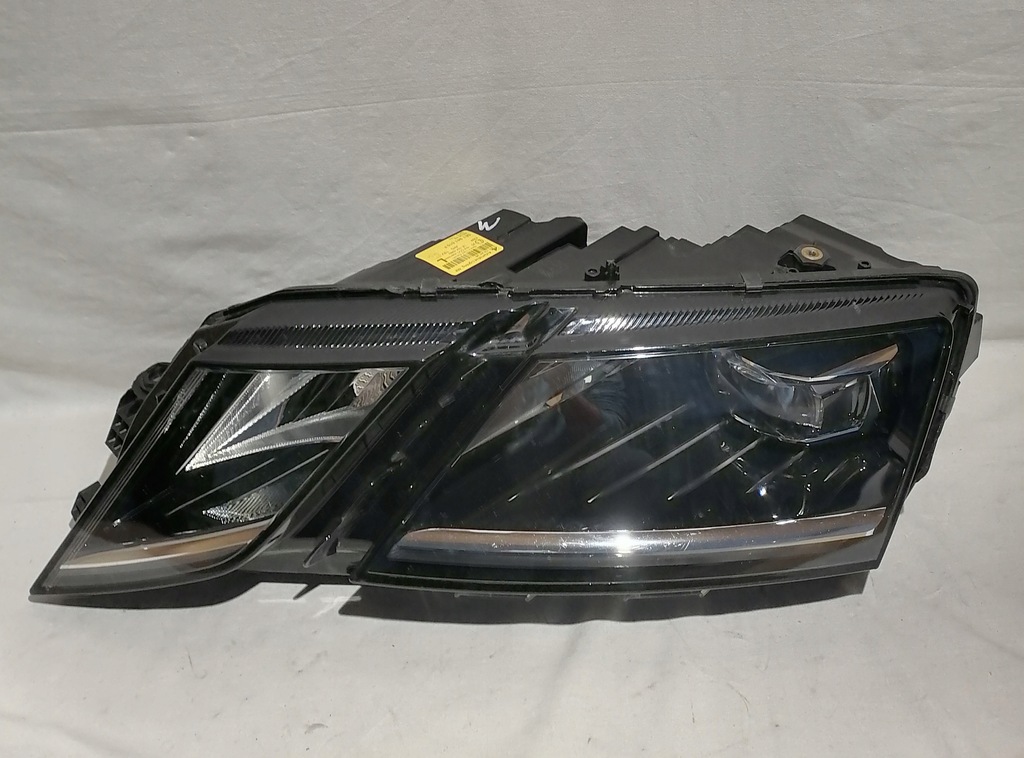 фото №1, Skoda оригинальный номер 5e1941015d лампа передняя l