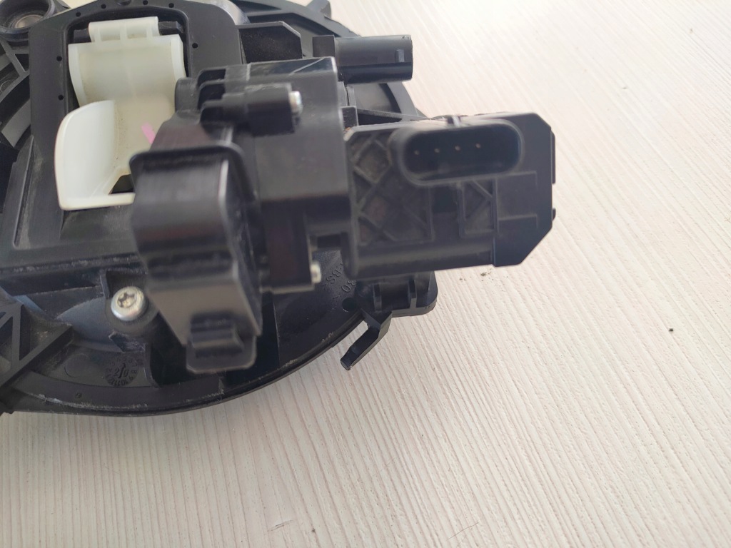 Mercedes glc 253 cls 238 ручка ручка кронштейн кришки багажника a-0997503300 Оригінал