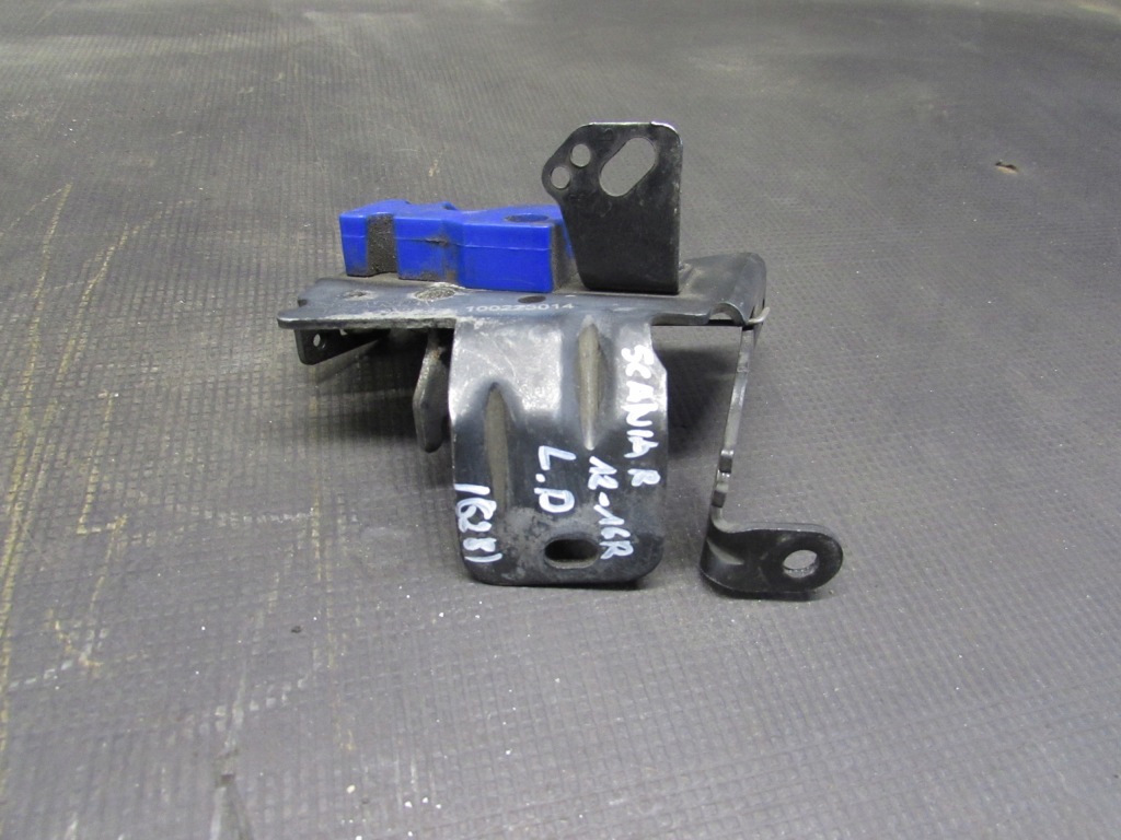 фото №3, Замок капот левый перед 1925340 scania r 12-16r