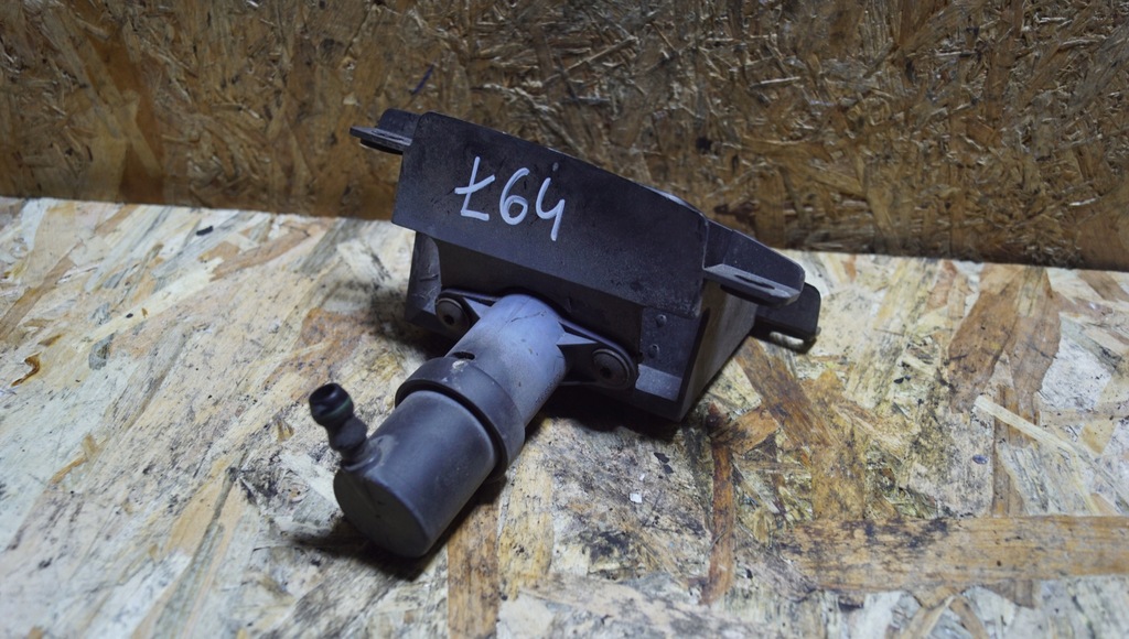 фото №5, Омыватель лампы левый vw touareg 7l заглушка