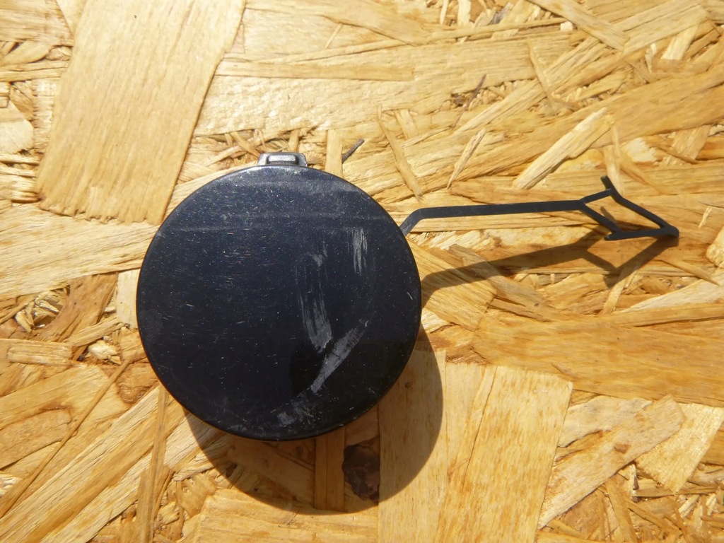 фото №1, Vw t-roc r-line 2021- заглушка фаркоп hak бампер задняя 2ga807441a