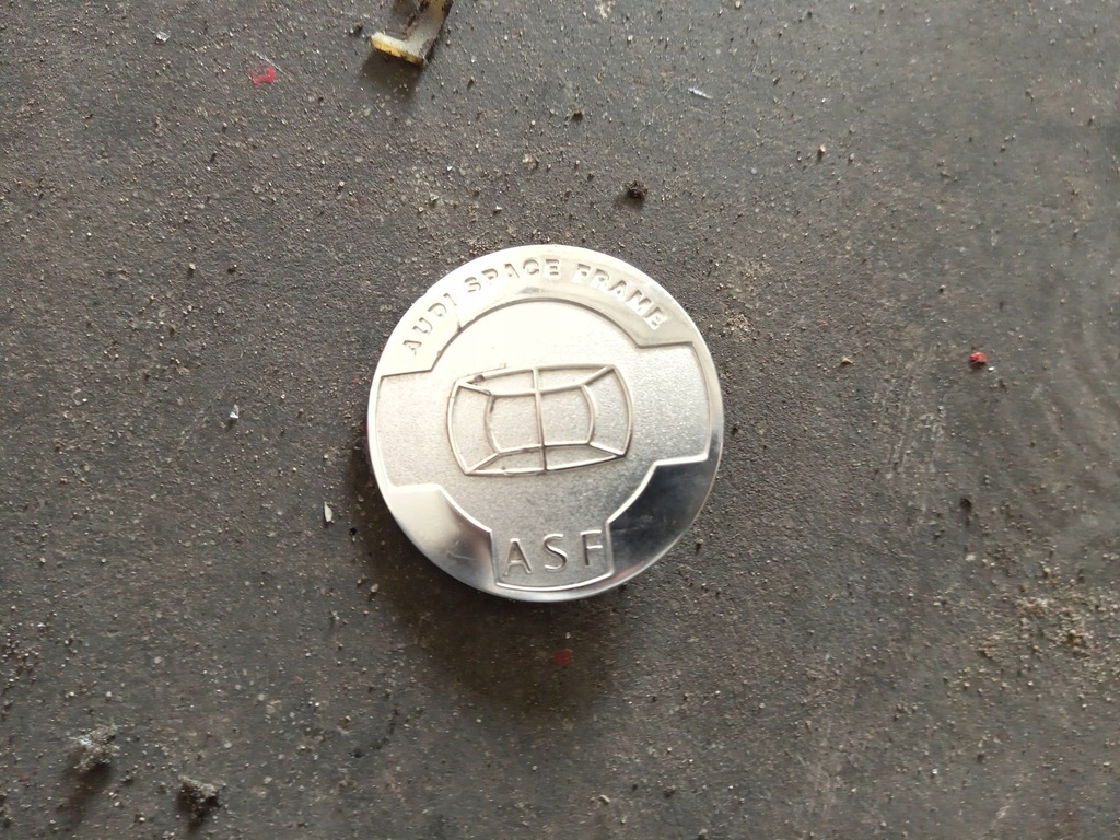 фото №1, Audi a8 s8 d2 4d 2000 другой эмблема / значок