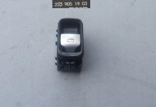 фото №1, Переключатель стекло mercedes c 206 w206 2239051903