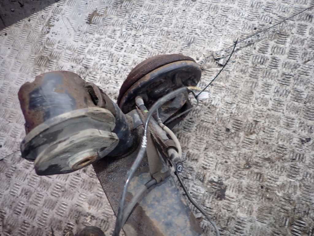 Suzuki splash agila b 08-12 oś задняя балка задний  тормозные барабаны abs с Разборки