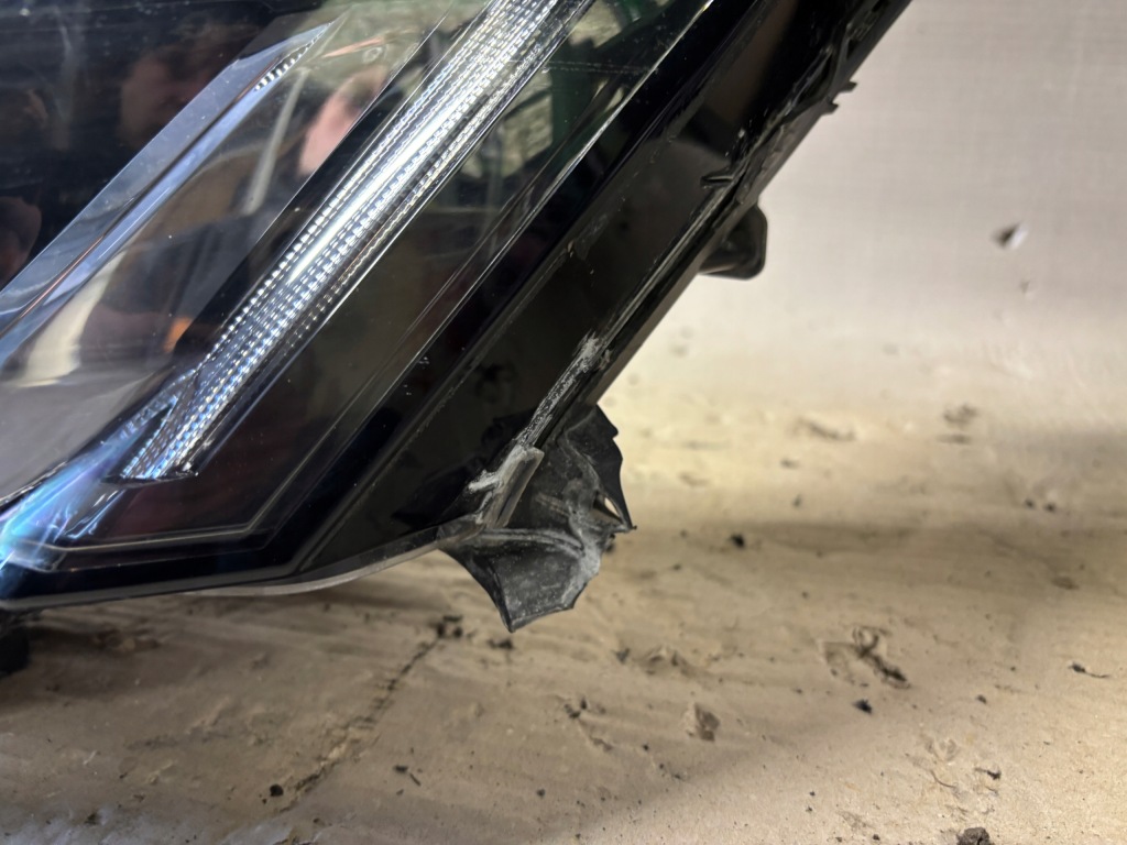 Фара передня ліва renault talisman full led 2017 рік 260606722r в Україні