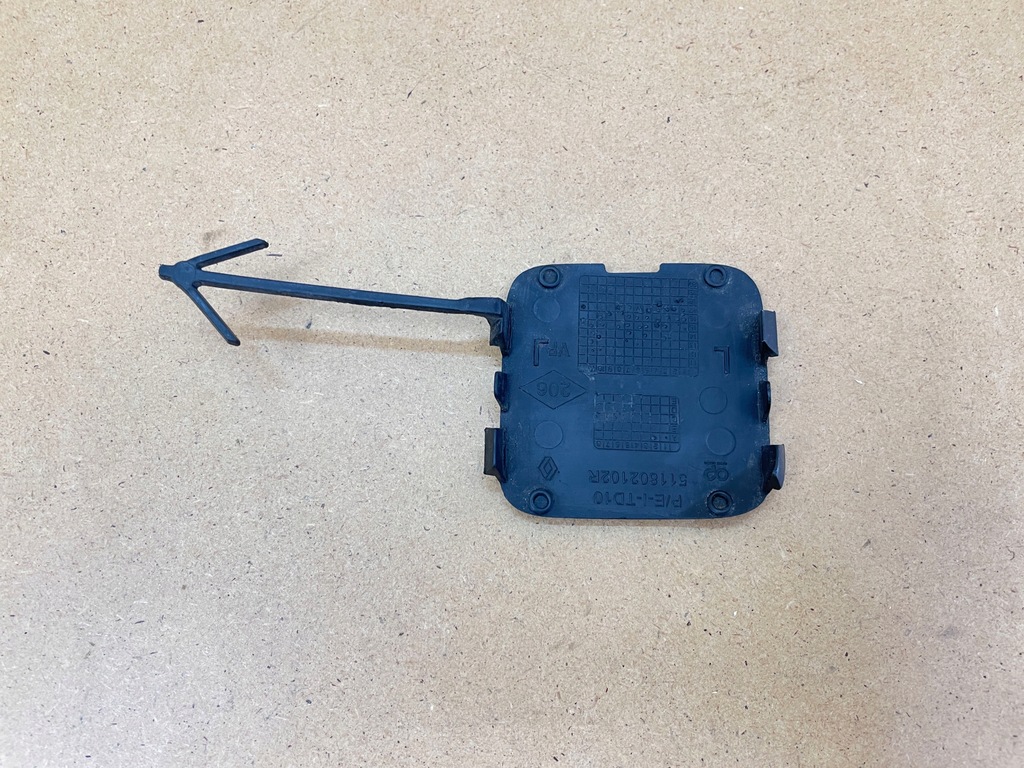 фото №4, Renault trafic iii 3 заглушка фаркоп перед