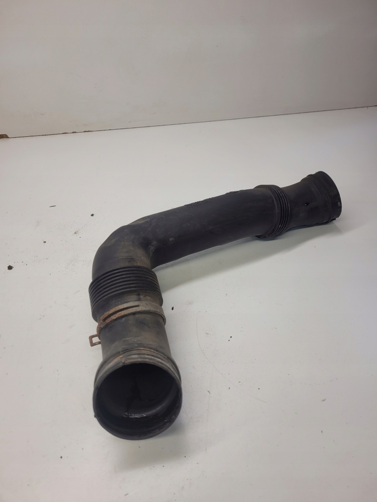 фото №1, Впуск повітрозабірник повітря audi a3 8p lift 1k0129618aj