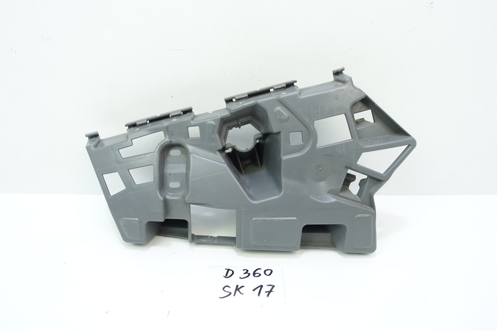 фото №1, Направляющая кронштейн распылителя правое skoda scala