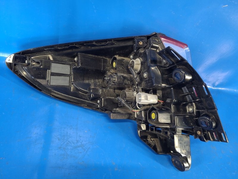 фото №5, Наружная лампа правый. toyota c-hr 16 81550-f4010