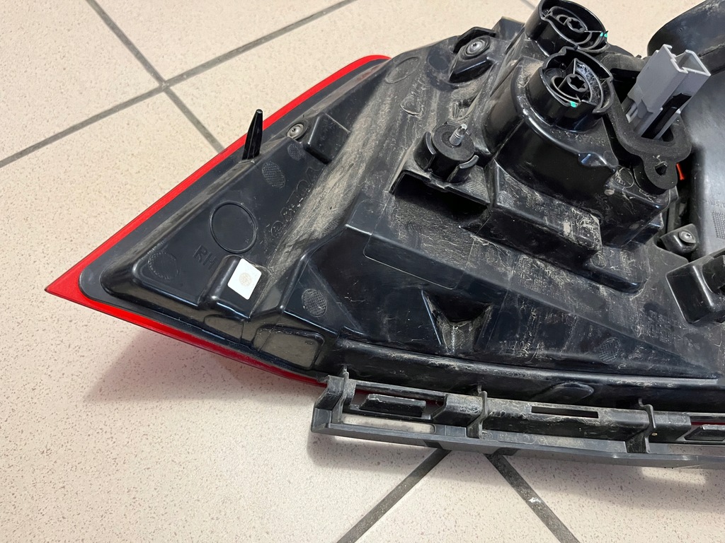 фото №12, Volvo s90 s-90 16- led лампа задня задня права 31698713