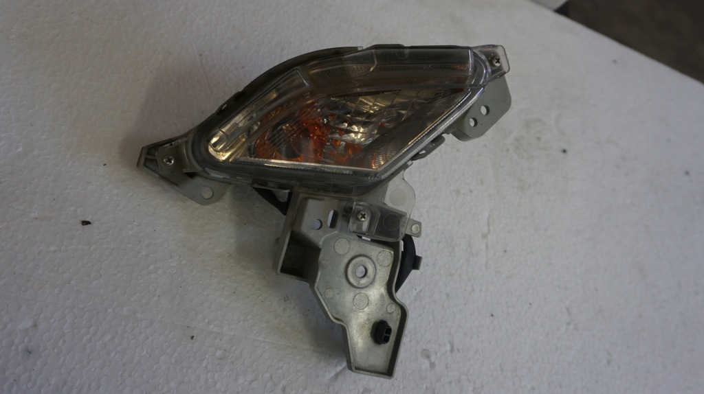 фото №1, Mazda cx-3 db2r-51-350 поворотник правий перед