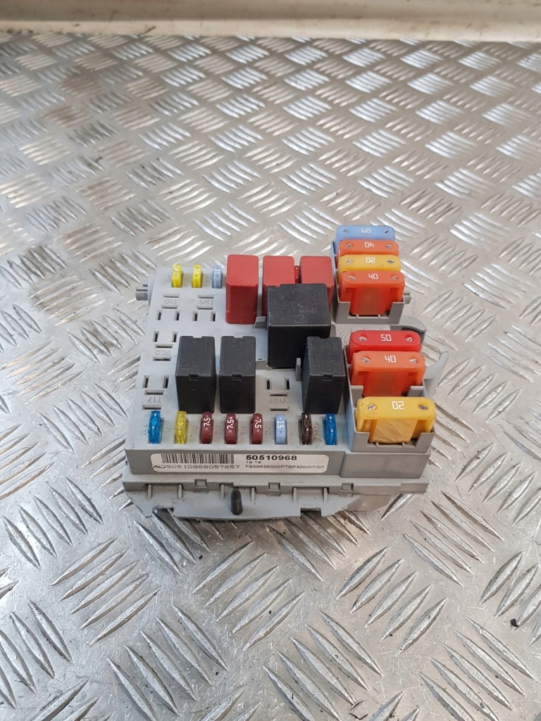 фото №1, Коробка запобіжників alfa romeo brera 939_ 50510968 2008