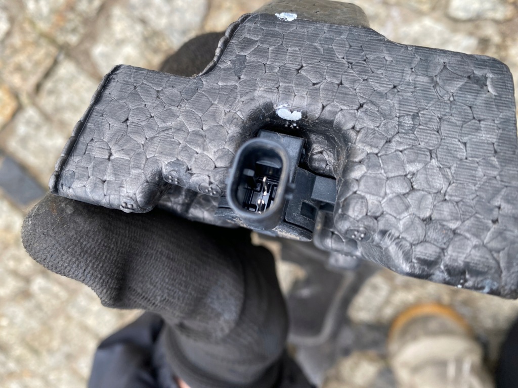 Audi a4 b9 8w абсорбер бампера датчик перед 8w0807550 8w0959121a оригінал Київ