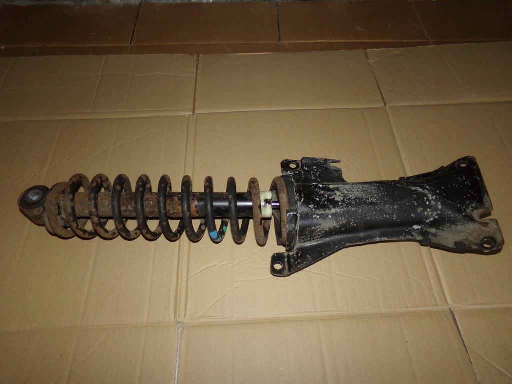 фото №1, Амортизатор задняя пружина амортизаторы audi 80 b4 sedan