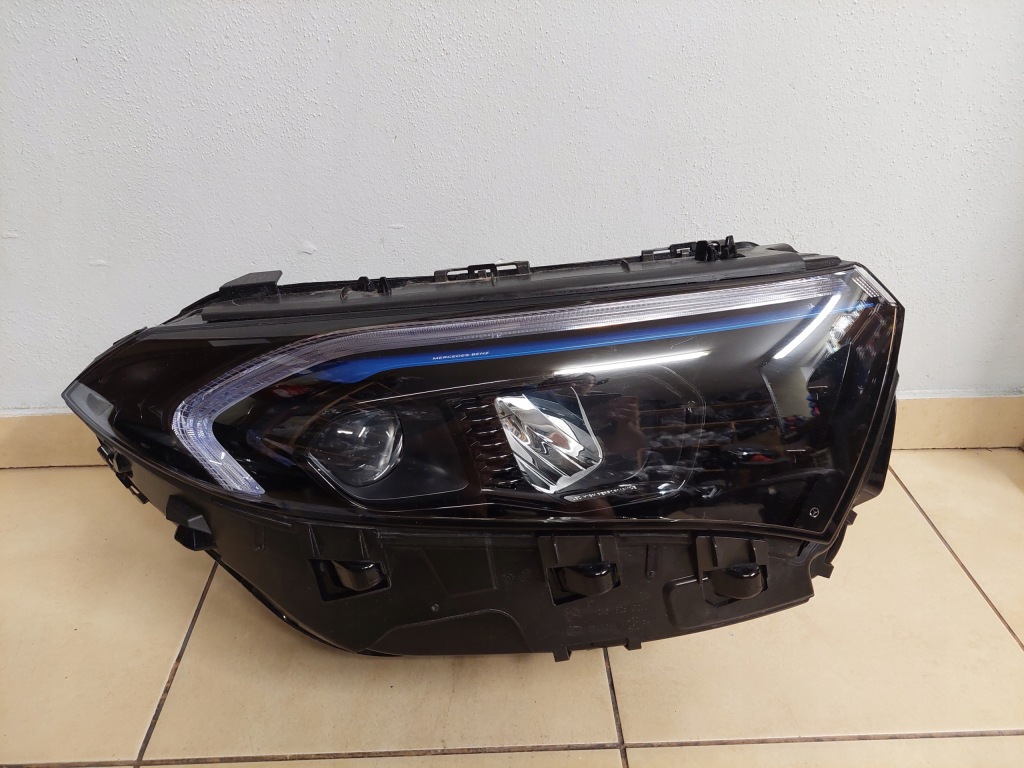 фото №1, Mercedes eqa eqb full led права