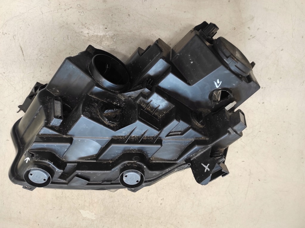 фото №9, Toyota proace city 19- лампа правая перед 9835780580