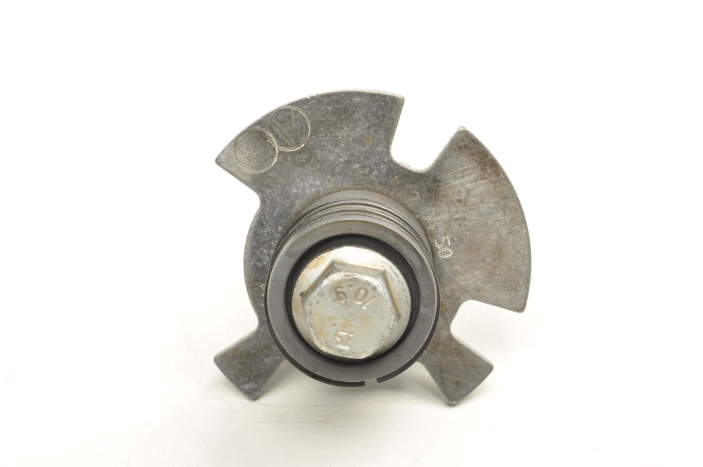 Купить Mercedes w216 6.2 amg втулка вала распределительного вала a1560520450