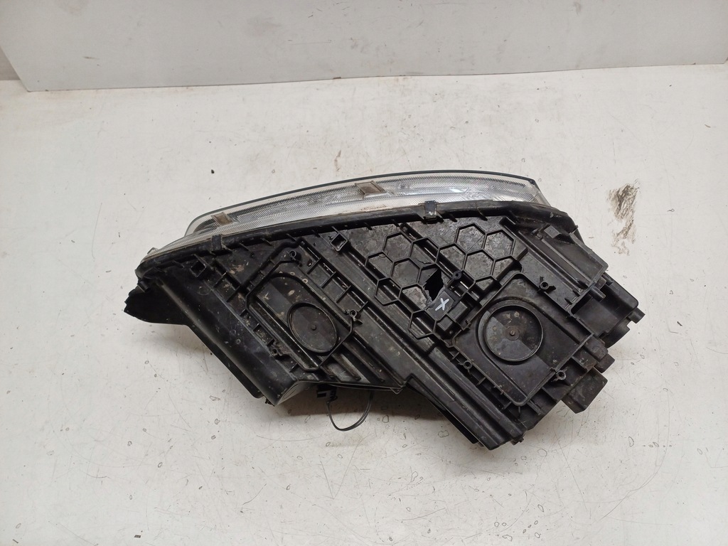 фото №9, Skoda yeti lift 12- лампа левая перед 5l1941015d - стекло