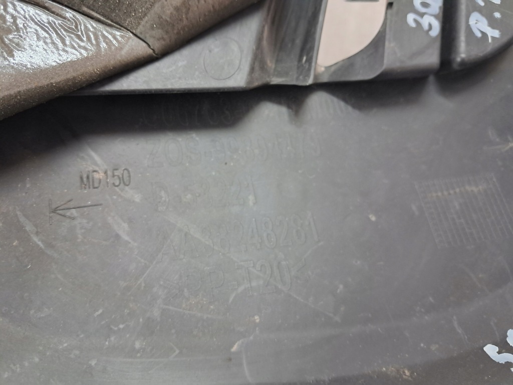 Купить Peugeot 308 t9 рестайлинг  решётка бампера правый перед aa38248281