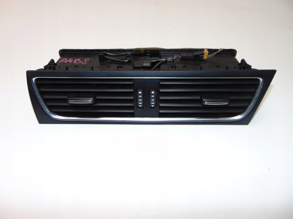 фото №1, Решітка обдув середня audi оригінальний номер 8t2820951c