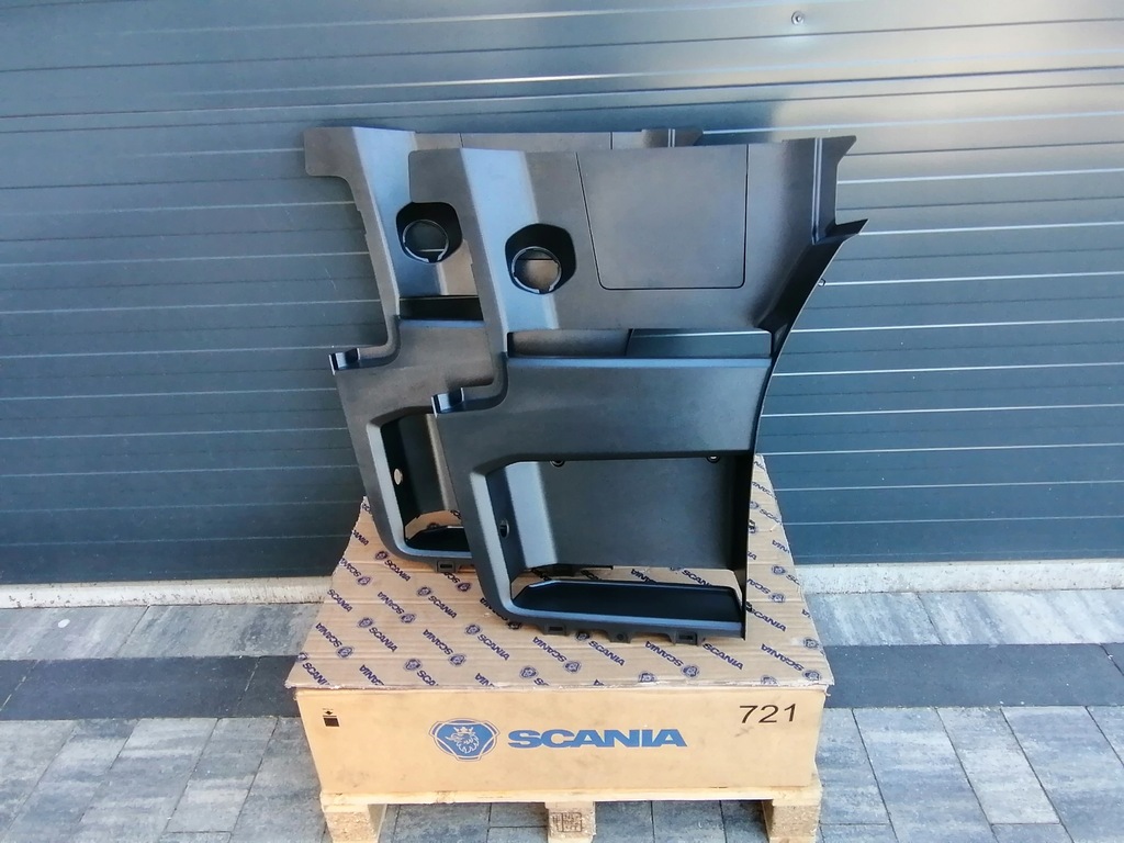 фото №1, Подножка подножка scania r s 2559305 новый оригинал.