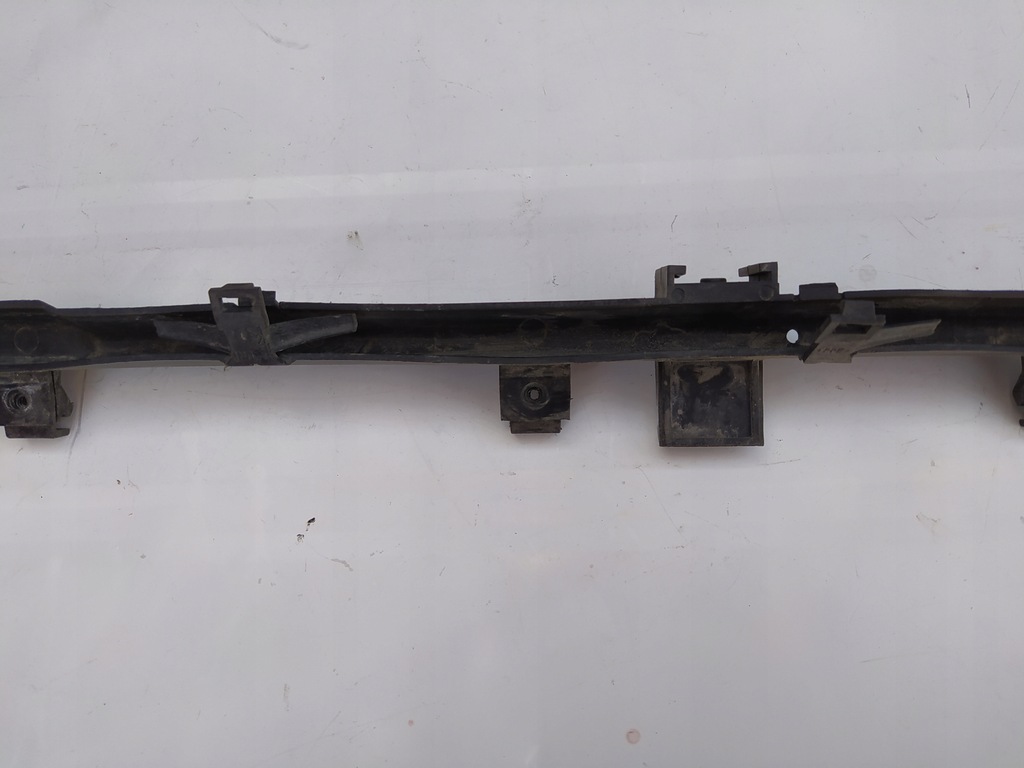 фото №7, Направляющая молдинг кронштейн бампера - renault laguna i