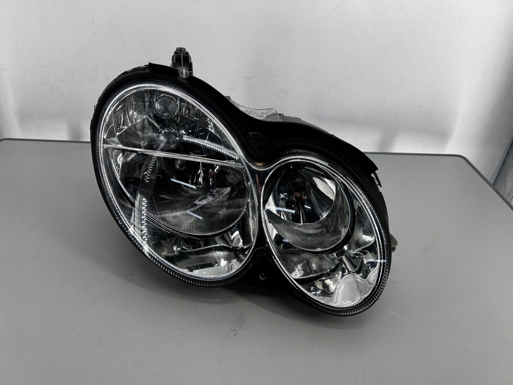 Купити Mercedes clk w209 – права галогенна