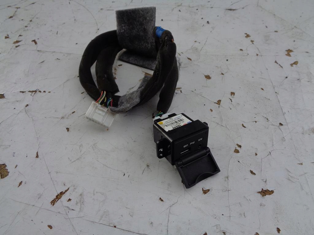 фото №1, Роз'єм aux usb kia carens iii 3