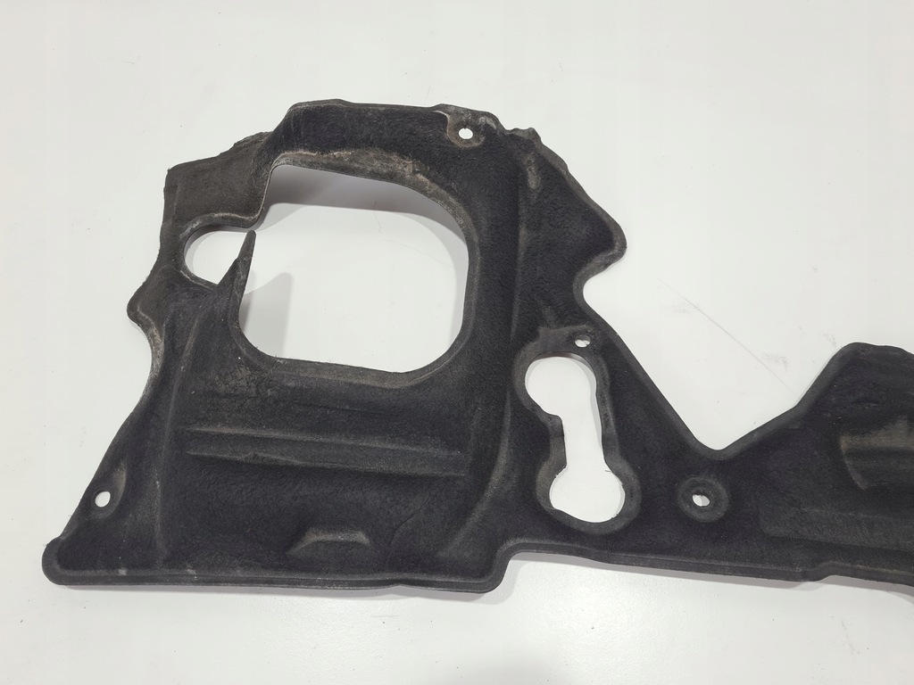 фото №7, Mercedes c-klasa w205 шумоизоляция стены перегородки