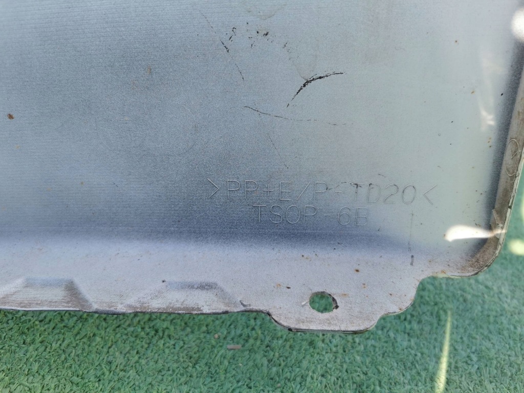 фото №12, Toyota prius iii lift 12- бампер перед передний решётка противотуманная фара 52119-47510