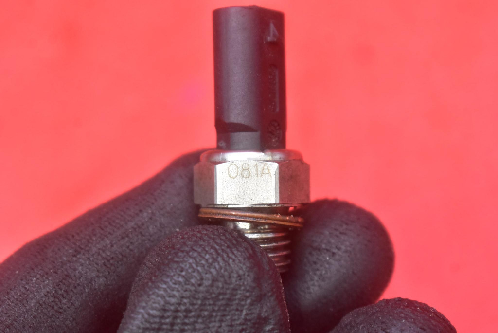 фото №13, Датчик температури повітря 03n906081a skoda rapid 1.6 tdi 12-17