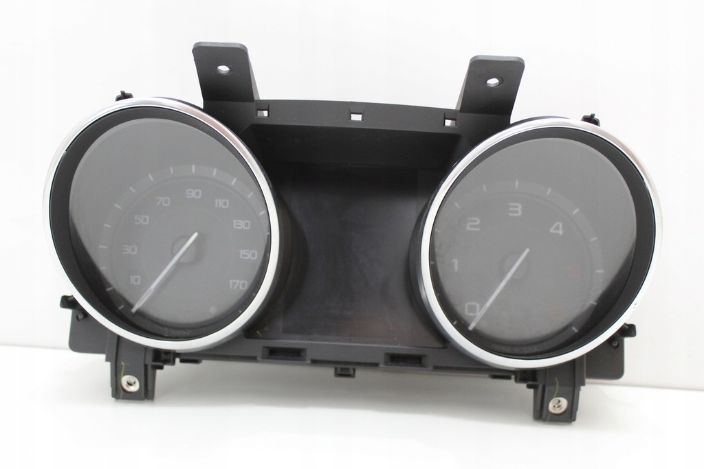 фото №10, Счетчик приборы jaguar xe 2.0 d 204dtd механическая коробка передач anglik gx7310849bf