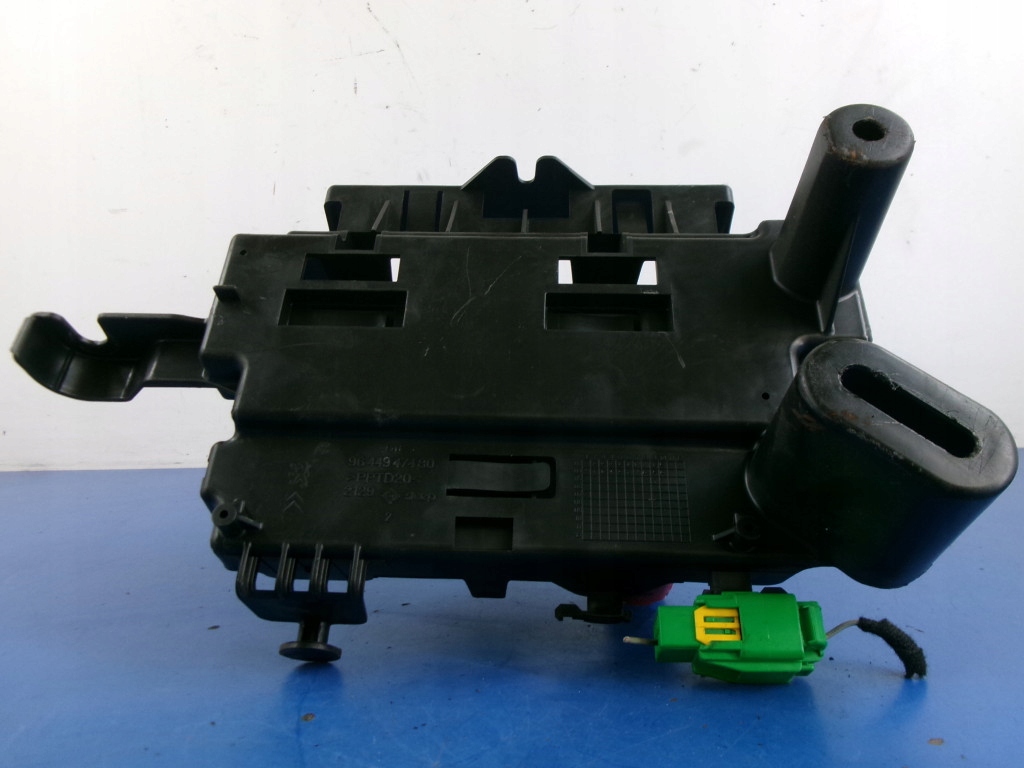 фото №1, Peugeot 407 коробка предохранителей 9656148080 bsca200