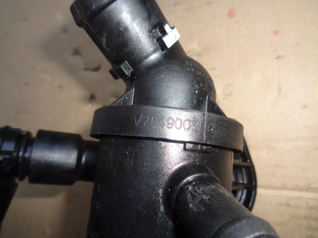 Корпус термостата sharan 7n passat b7 golf vi octavia 2 leon 2 2.0tdi Недорого