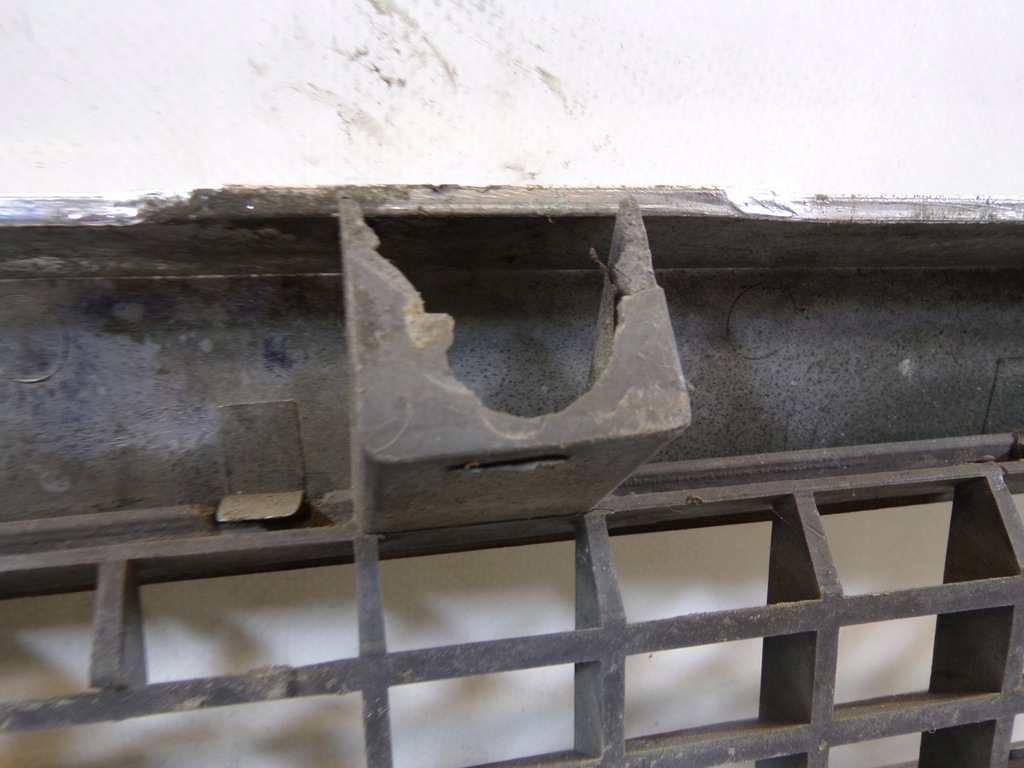 фото №13, Решётка радиатора корпус решетка решётка радиатора радиатора mercedes w124 повреждённый