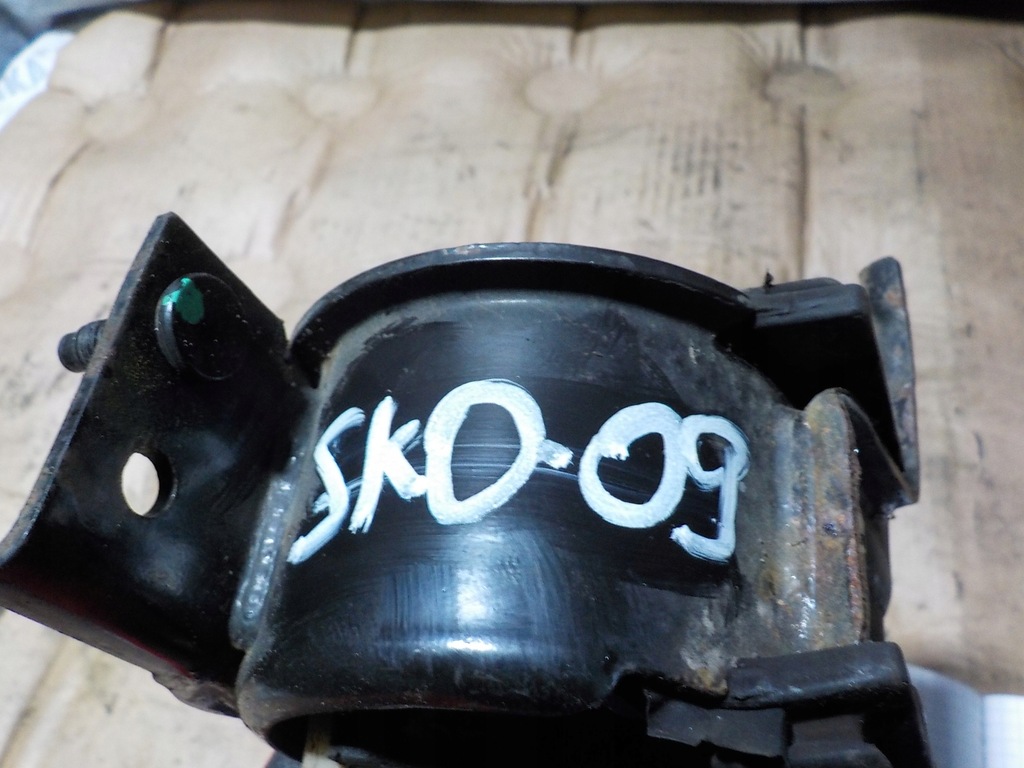 фото №4, Skoda rapid 1.6 tdi 2016r подушка двигателя левая 6rf199555