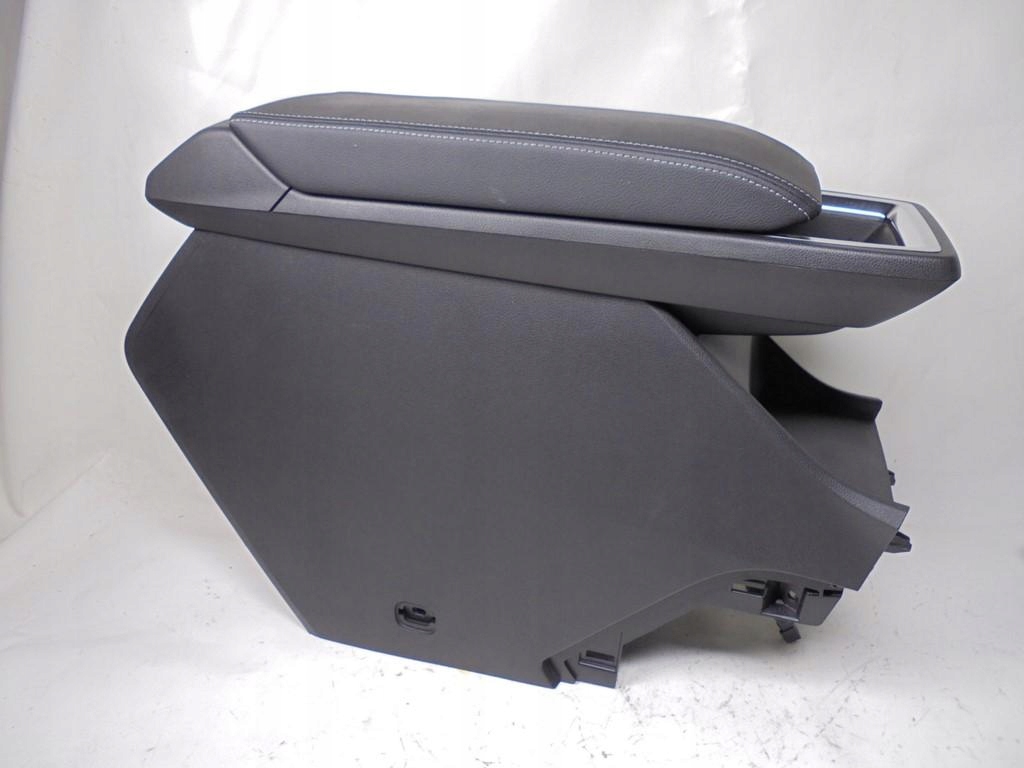 Купити Підлокітник полиця шкіра бардачок європа оригінал renault megane v