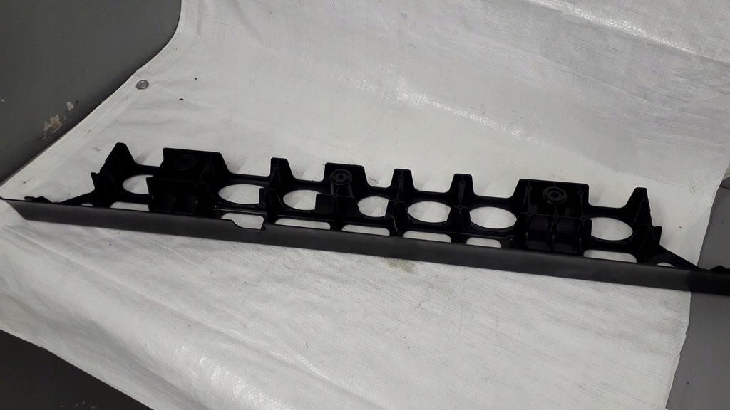 фото №8, Направляющая багажника vw passat b7 kombi 3c9864348b