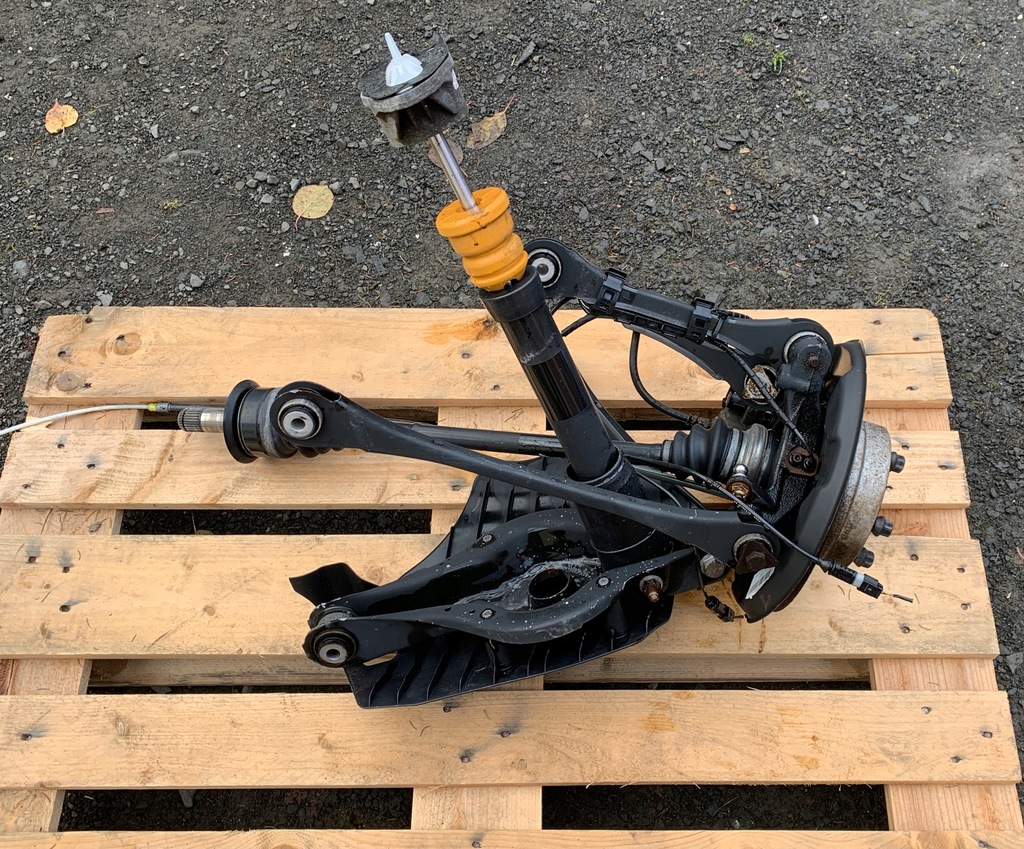 фото №1, Bmw f20 f21 f22 f23 поворотный кулак правый задняя рычаги приводной вал