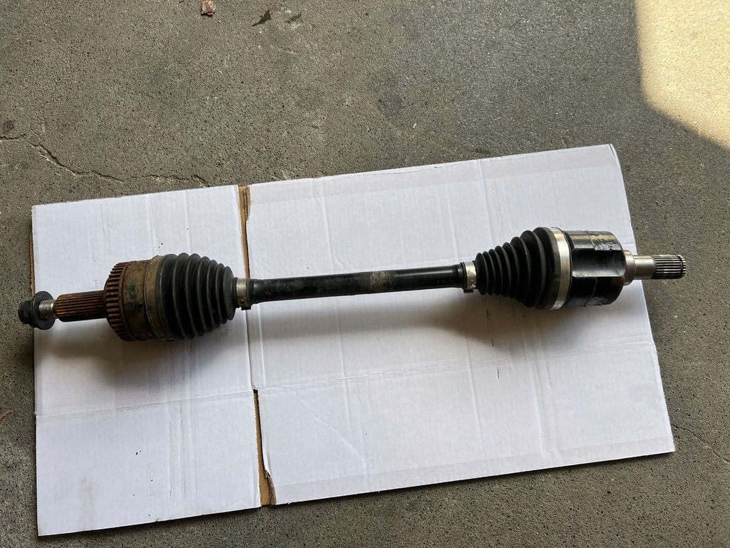 фото №1, Hyundai ix35 привідний вал ліва 1.7 crdi rok 2012