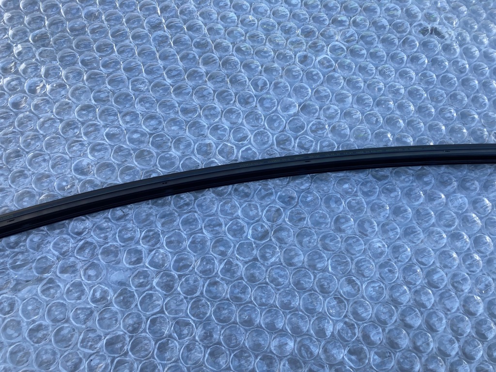 фото №11, Tesla 3 молдинг дахова ліва 1083519