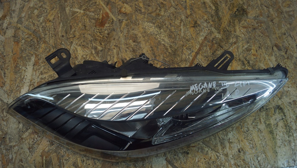 фото №7, Лампа левый перед renault megane iii lift 12-13