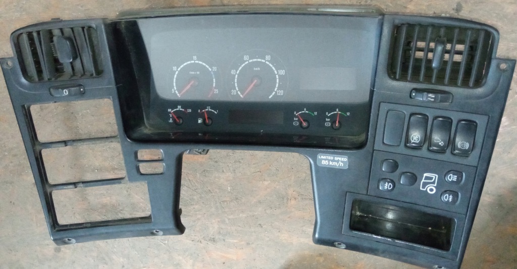 фото №1, Счетчик приборы scania r 2004r.
